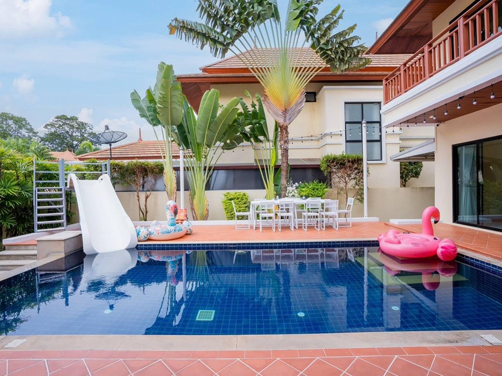 Sunset Beach Pool Villa