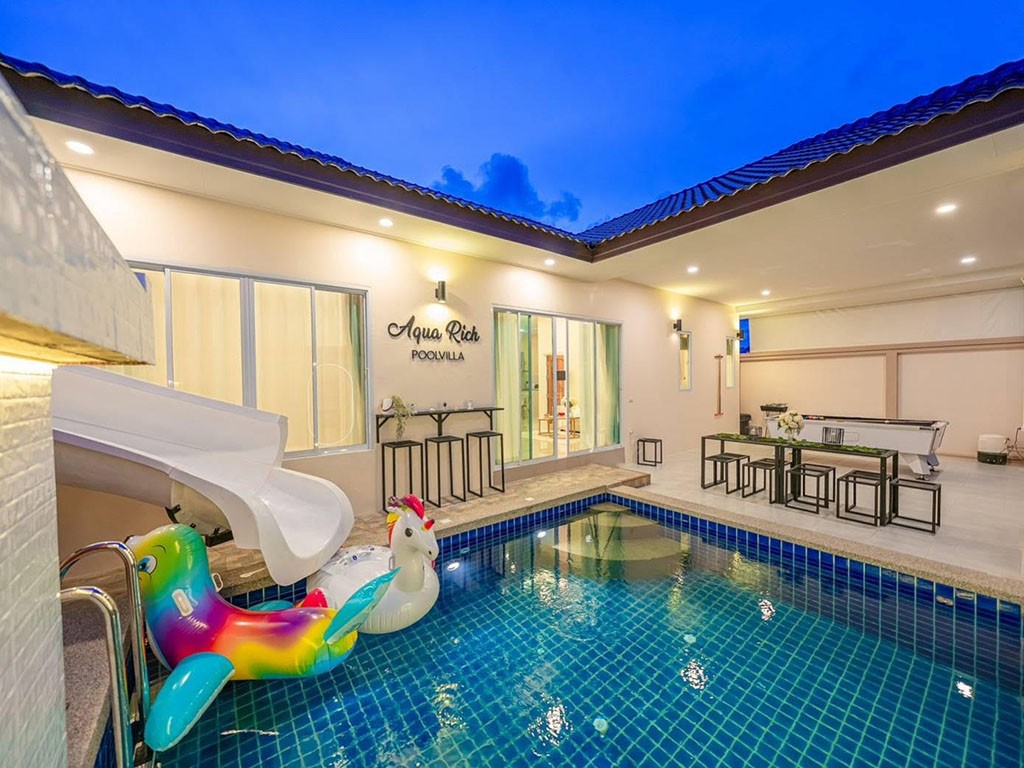 Aqua Rich Pool Villa